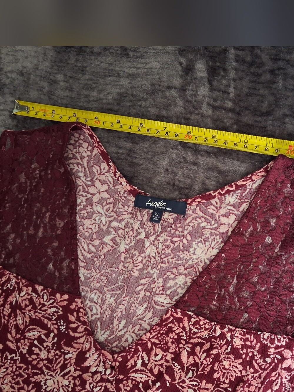 Angels Maroon Floral Sleeveless Top Womens XL Button Accents - Picture 10 of 11
